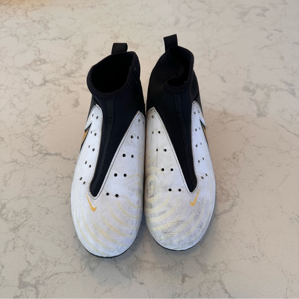 Nike Jr Phantom Luna II Academy VG Soccer Cleats FJ2601-100 Youth Sz: 3Y - Picture 8 of 9